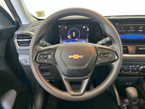 Used 2024 Chevrolet TrailBlazer LS w/ LS Convenience Package FWD image 5
