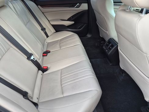 Used 2022 Honda Accord Touring image 21