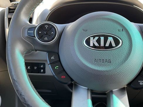 Used 2016 Kia Soul EV image 21