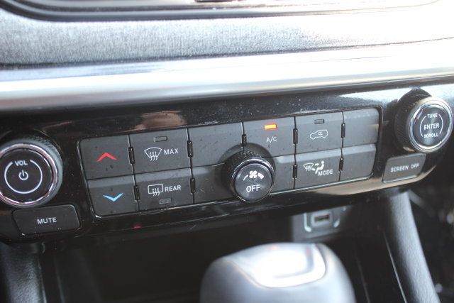 Used 2024 Jeep Compass Latitude AWD/4WD image 7