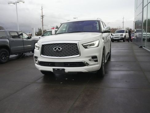 Used 2024 INFINITI QX80 Luxe image 2