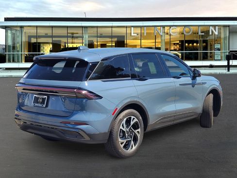 New 2025 Lincoln Nautilus Premier w/ Equipment Group 102A image 4