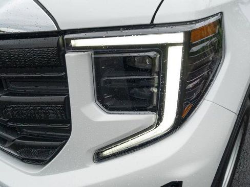 Used 2025 GMC Sierra 1500 Pro w/ Pro Value Package image 33