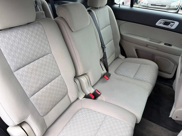 Used 2015 Ford Explorer XLT w/ Equipment Group 201A AWD/4WD image 25