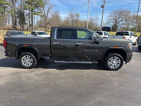 Used 2023 GMC Sierra 2500 Denali w/ Denali Ultimate Package AWD/4WD image 2