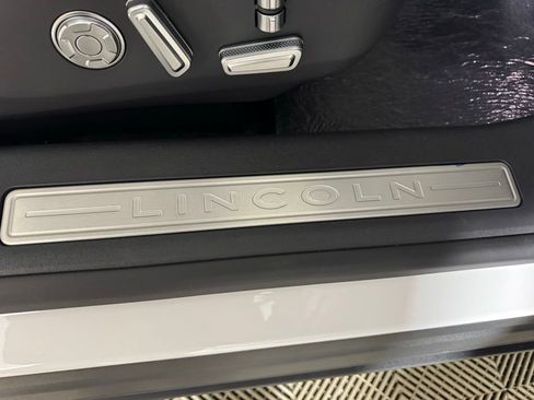 New 2026 Lincoln Nautilus Reserve AWD/4WD image 14