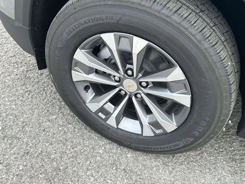 New 2026 Chevrolet Equinox LT FWD image 9