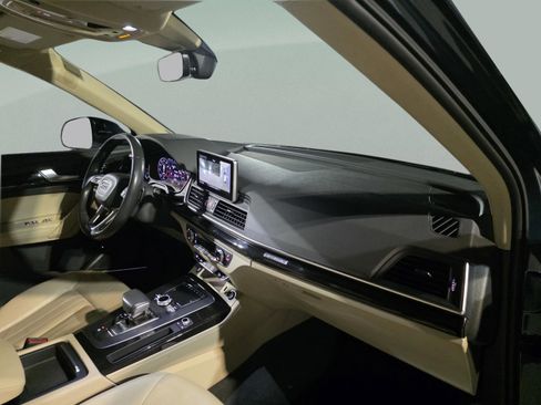 Used 2018 Audi Q5 Prestige w/ Prestige Package image 28