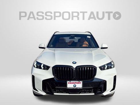 Used 2024 BMW X5 xDrive40i w/ M Sport Package AWD/4WD image 12