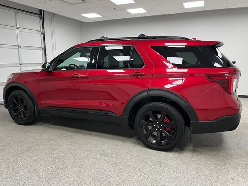 Used 2020 Ford Explorer ST w/ ST Street Pack AWD/4WD image 7