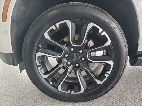 Certified 2025 GMC Yukon Denali w/ Denali Reserve Package AWD/4WD image 33