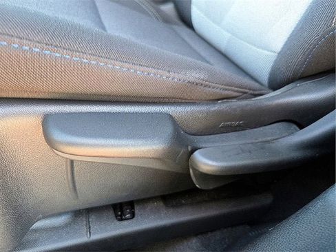 Certified 2025 Chevrolet Trax LS image 17