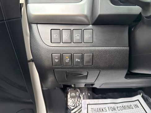 Used 2019 Toyota Highlander Limited image 19