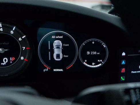 Used 2022 Porsche 911 Turbo image 39