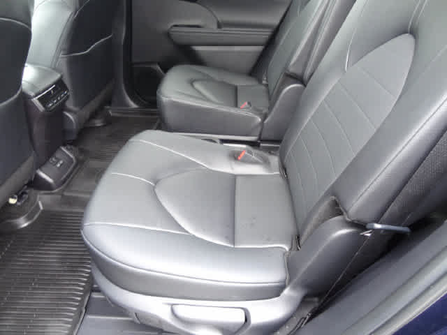 Certified 2026 Toyota Highlander XLE AWD/4WD image 8