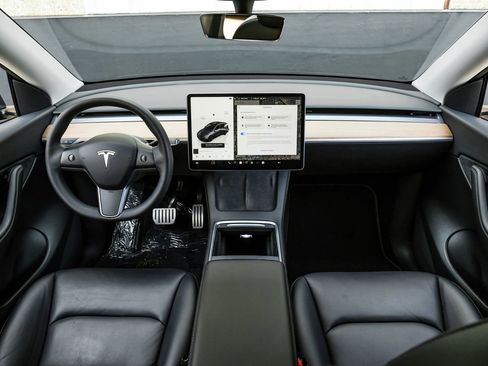 Used 2022 Tesla Model Y Performance AWD/4WD image 17