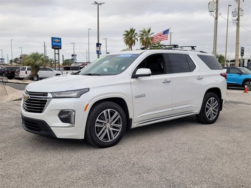 Used 2023 Chevrolet Traverse High Country image 4