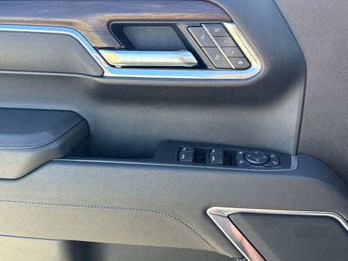 Used 2025 GMC Sierra 1500 SLT RWD image 21