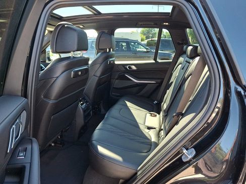 Certified 2024 BMW X5 xDrive40i w/ M Sport Package AWD/4WD image 10