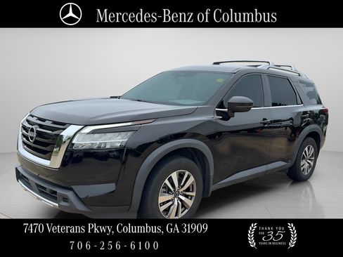 Used 2023 Nissan Pathfinder SL AWD/4WD image 1