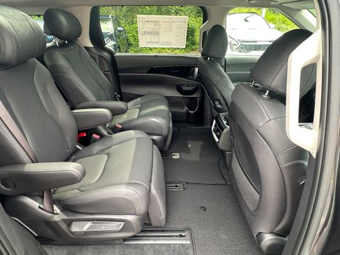 New 2026 Kia Carnival SX Prestige image 17