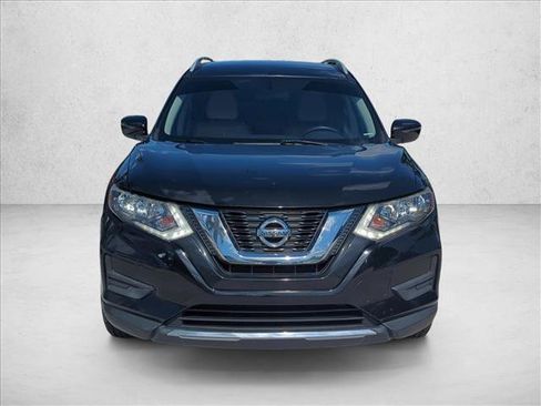 Used 2017 Nissan Rogue SV FWD image 2