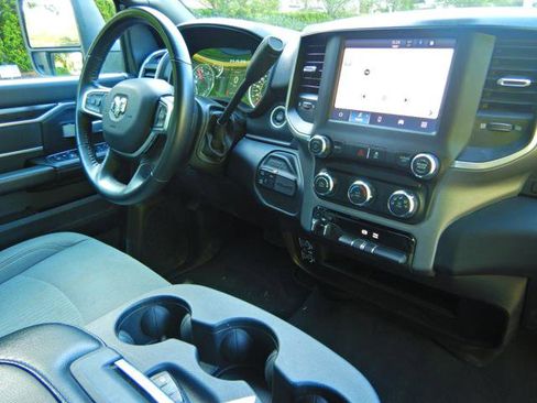 Used 2024 RAM 2500 Big Horn AWD/4WD image 5