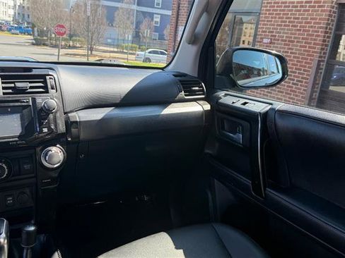 Used 2018 Toyota 4Runner TRD Off-Road Premium image 25