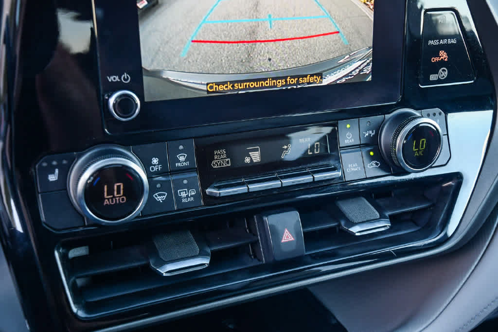Certified 2023 Toyota Highlander XLE AWD/4WD image 26