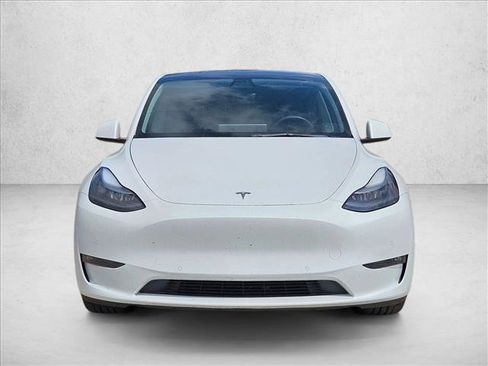 Used 2022 Tesla Model Y Performance AWD/4WD image 2
