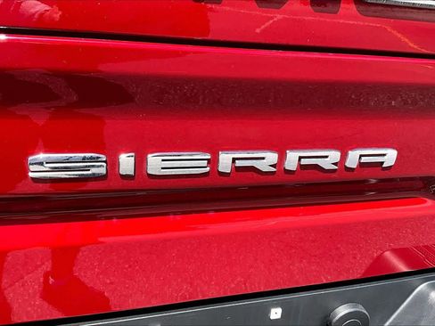 Used 2023 GMC Sierra 1500 SLT w/ SLT Premium Package RWD image 30