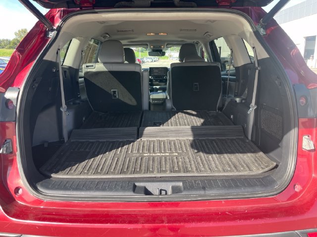 Used 2020 Toyota Highlander XLE AWD/4WD image 32