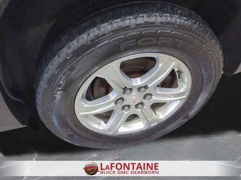 Used 2018 GMC Acadia SLE w/ LPO, Floor Liner Package image 30