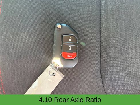 Used 2023 Jeep Wrangler Unlimited Rubicon AWD/4WD image 27
