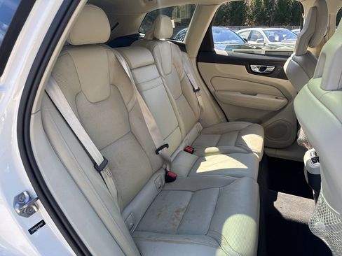 Used 2018 Volvo XC60 T5 Inscription w/ Luxury Seat Package image 7