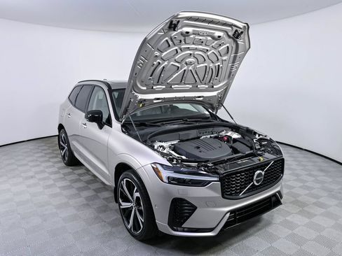 Certified 2024 Volvo XC60 B5 Ultimate w/ Climate Package AWD/4WD image 35