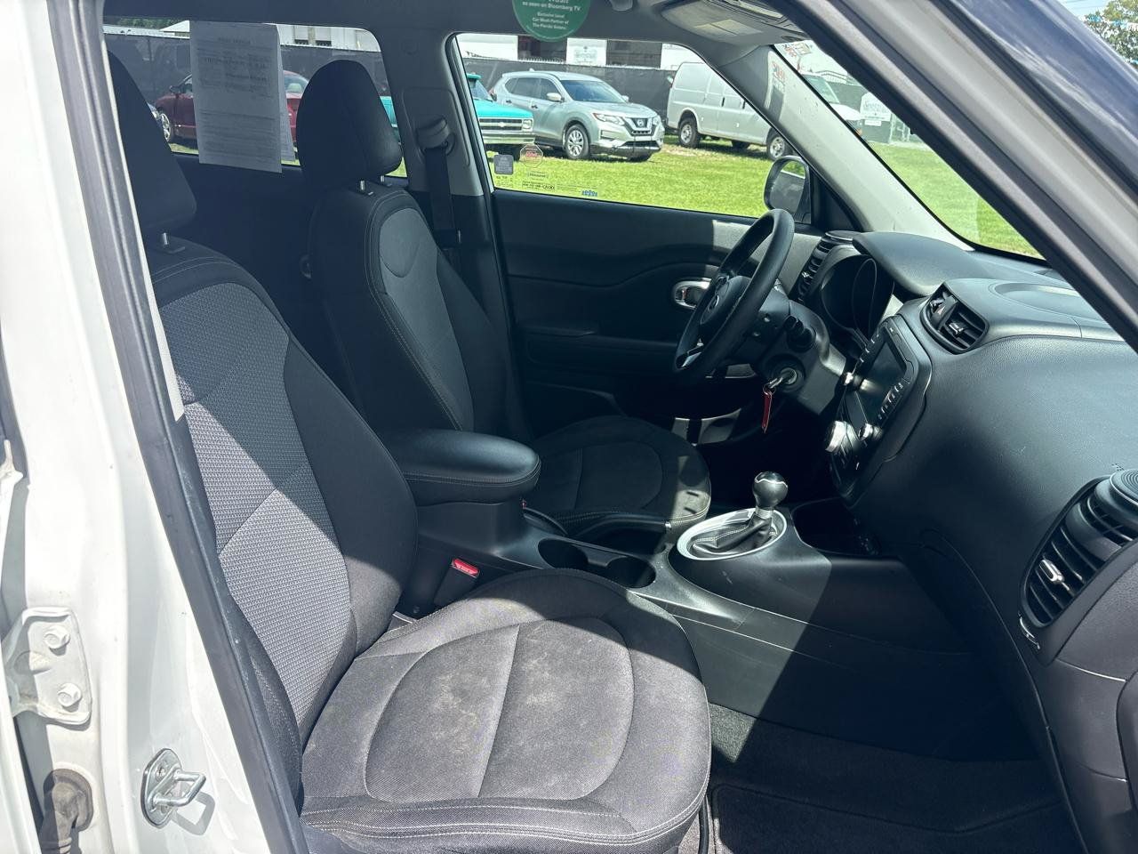 Used 2018 Kia Soul + FWD image 19