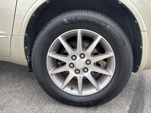 Used 2015 Buick Enclave Leather image 9