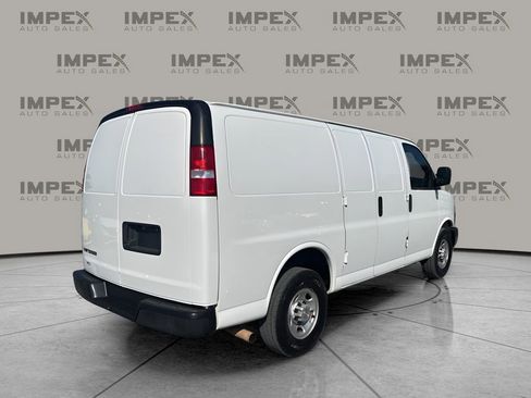 Used 2019 Chevrolet Express 2500 w/ Driver Convenience Package image 5