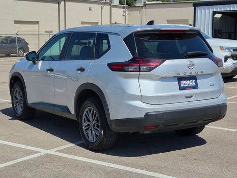 Used 2024 Nissan Rogue S AWD/4WD image 8