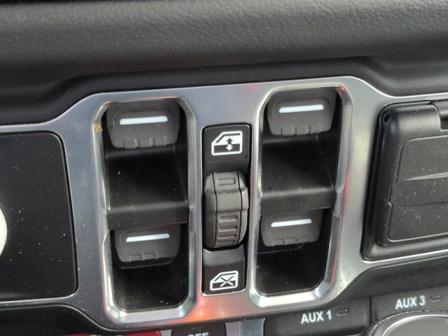 Used 2024 Jeep Wrangler Unlimited Rubicon 4xe w/ Convenience Group AWD/4WD image 25