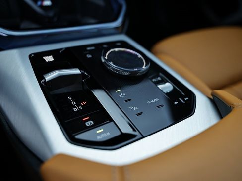 Certified 2025 BMW X3 xDrive30i w/ M Sport Package image 37