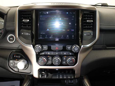 Used 2022 RAM 1500 Laramie AWD/4WD image 12