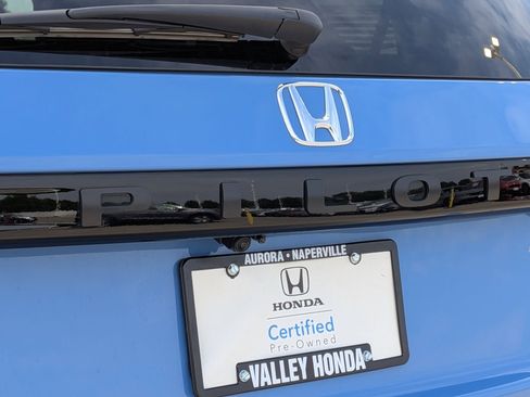 Used 2025 Honda Pilot TrailSport image 28