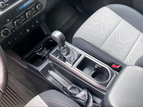 Used 2023 Toyota Tacoma TRD Sport w/ Technology Package AWD/4WD image 15