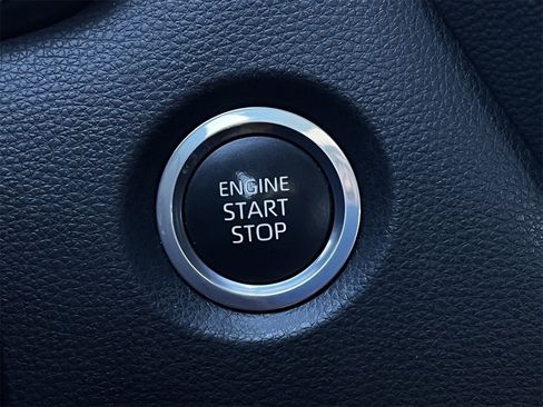 Used 2023 Toyota Corolla SE image 19