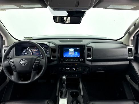 Used 2024 Nissan Frontier SL w/ Technology Package RWD image 18