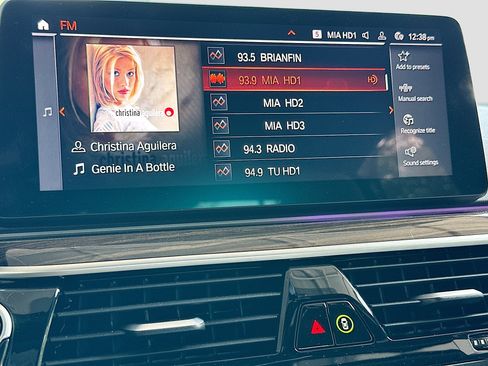 Certified 2023 BMW 530i xDrive w/ Premium Package image 15