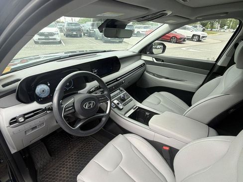 Used 2023 Hyundai Palisade SEL w/ Premium Package AWD/4WD image 12