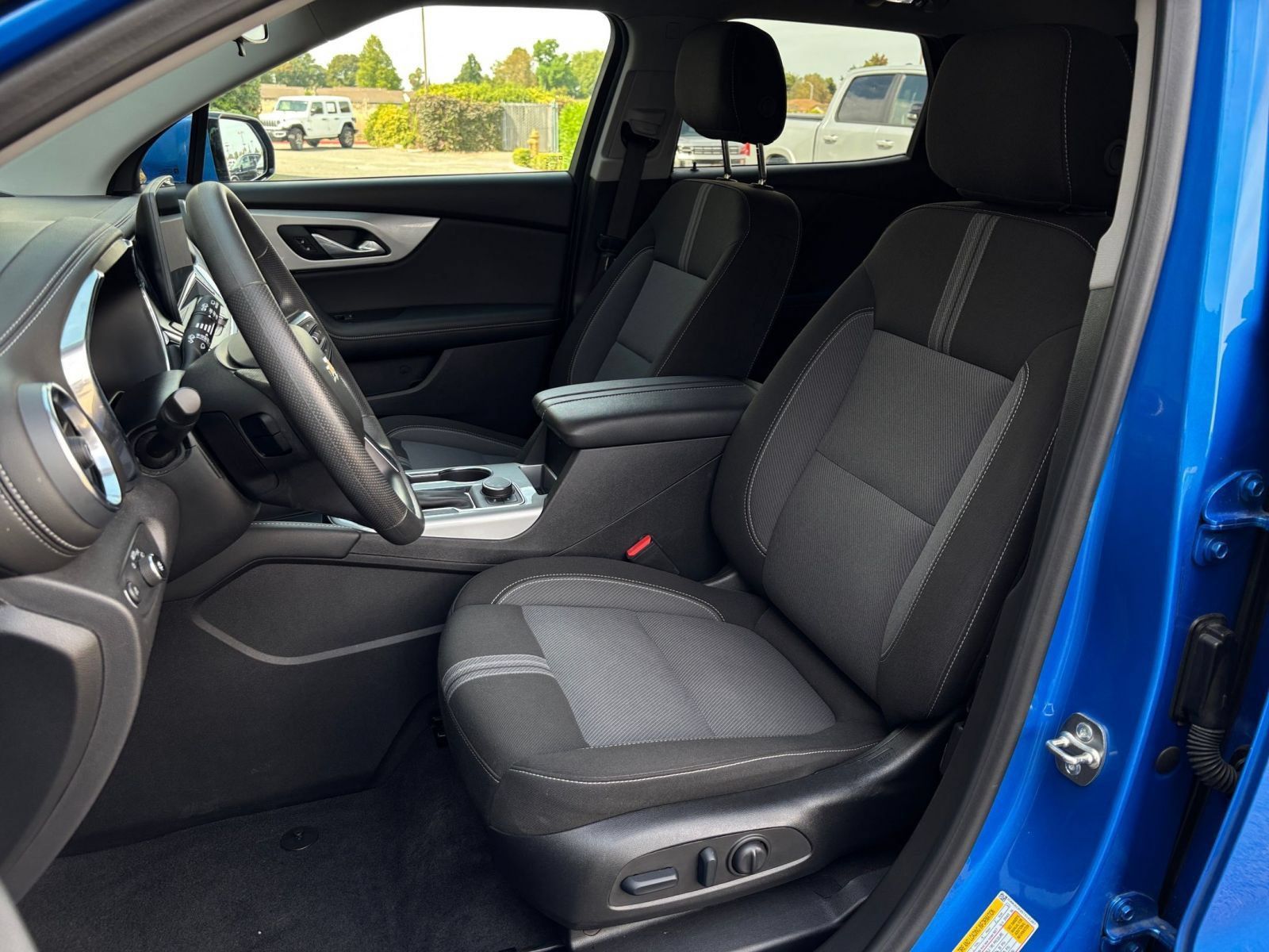 Used 2026 Chevrolet Blazer LT FWD image 36